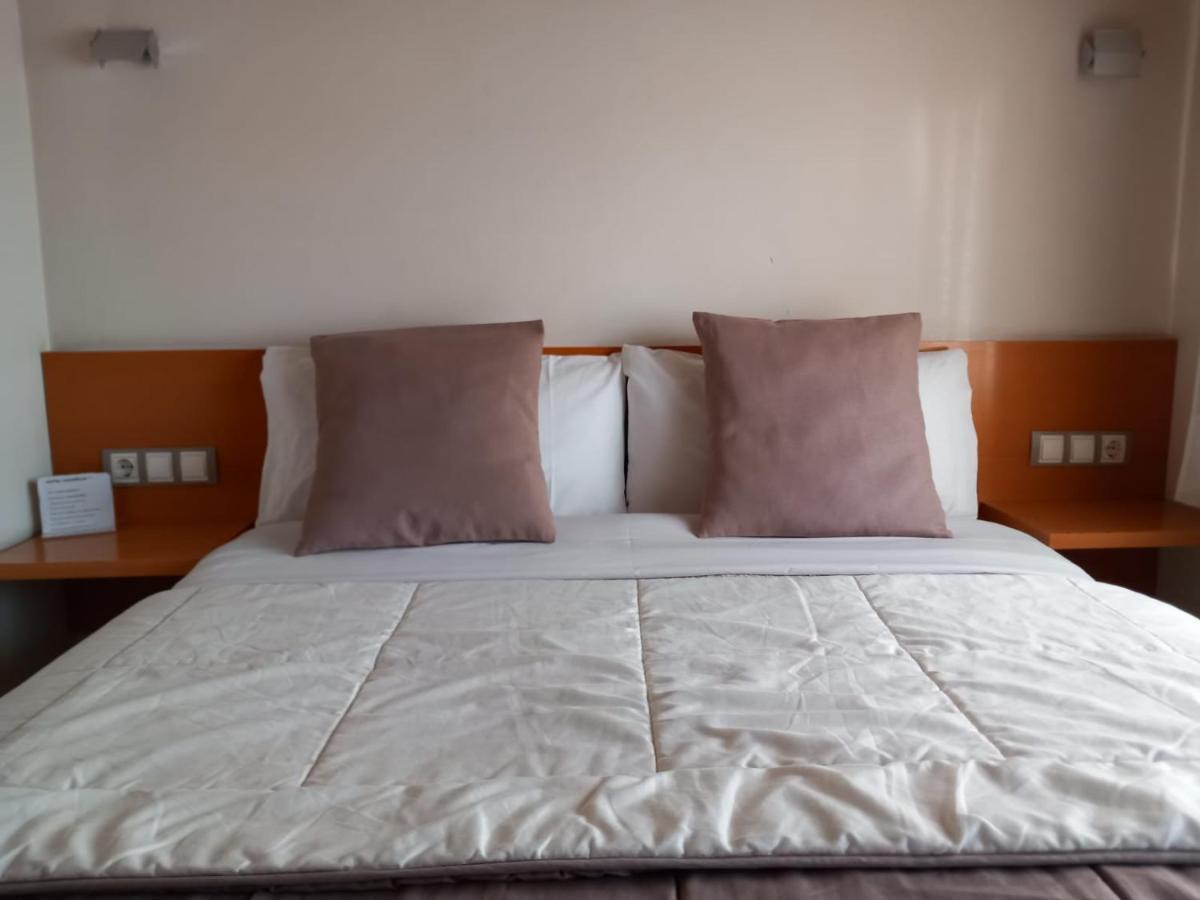 Hotel Viaurelia Montblanc Kültér fotó