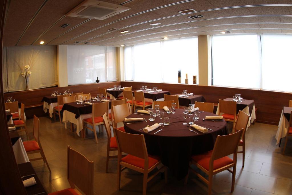 Hotel Viaurelia Montblanc Kültér fotó